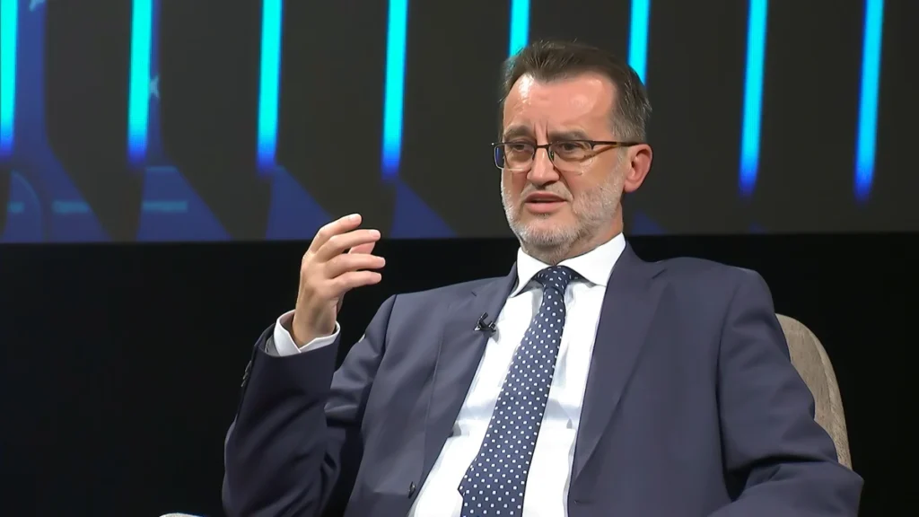 ferid_agani_desku21664477383