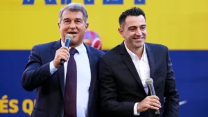 Tradhtia që e tronditi Barcelonën? Laporta zbulon arsyen e vërtetë se pse e shkarkoi Xavi Hernandezin