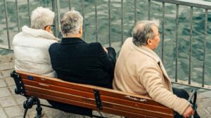 eres-pensionista-y-quieres-pedir-la-ayuda-del-alquiler-en-2026-mira-si-cumples-los-requisitos-de-ingresos-y-vivienda-habitual